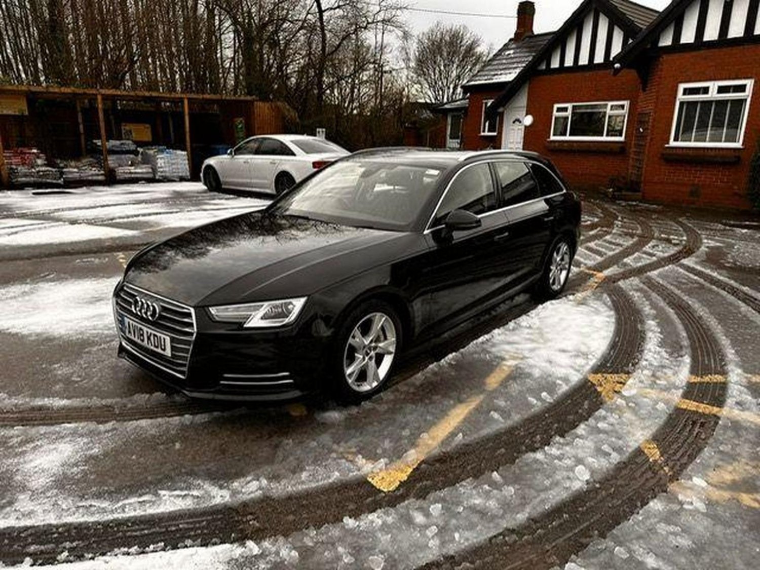 Used Audi A4 2018 for sale - 77548340: Photo 2