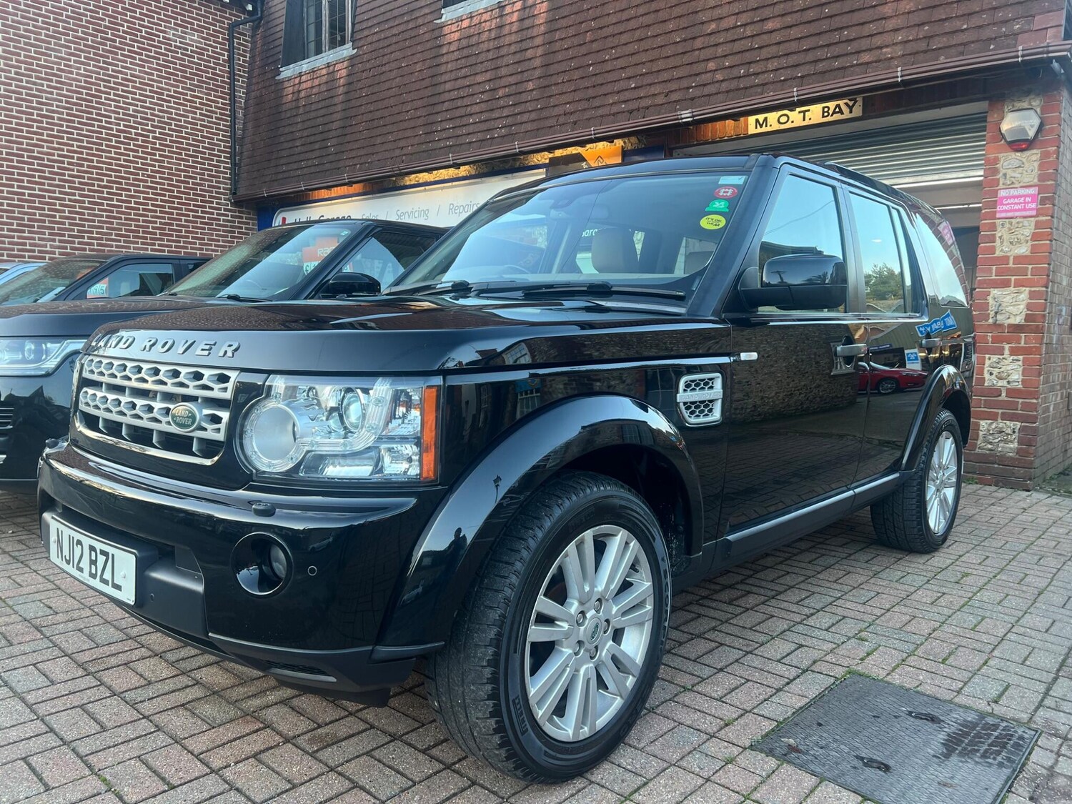 Used Land Rover Discovery 2012 for sale - 78029145: Photo 3