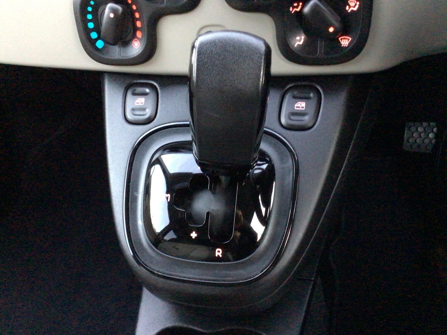 Used Fiat Panda 2015 for sale - 77927815: Photo 18