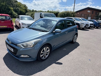 Used Hyundai i20 2017 for sale - 79064405: Photo