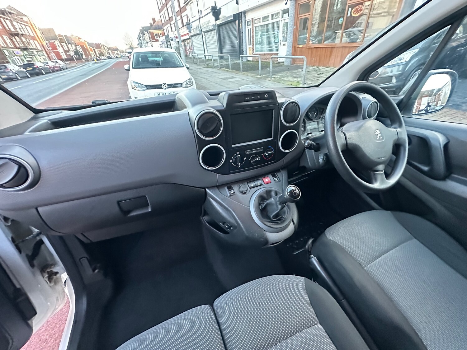 Used Peugeot Partner 2018 for sale - 77762523: Photo 11