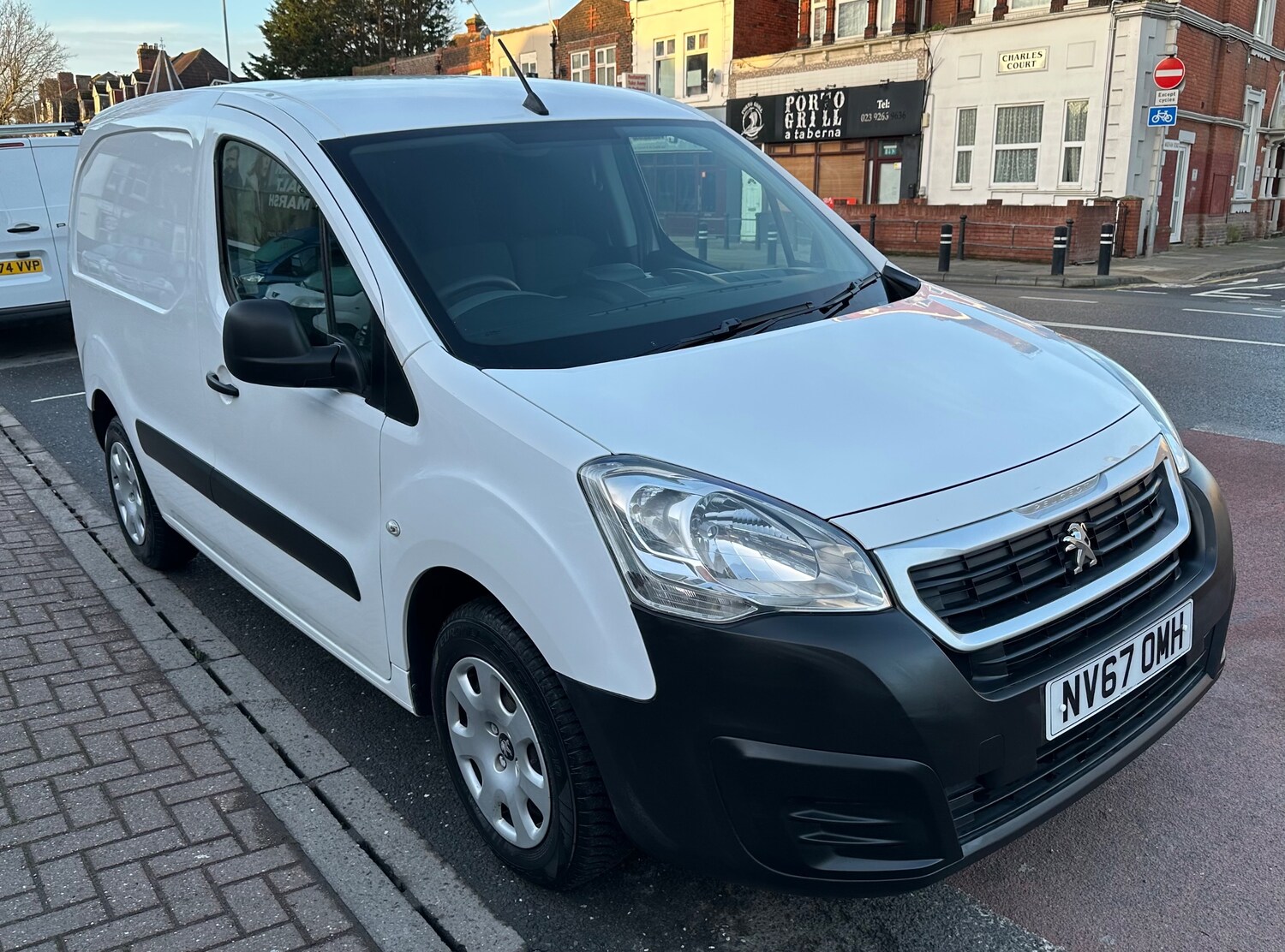 Used Peugeot Partner 2018 for sale - 77762523: Photo 4