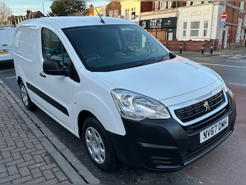 Used Peugeot Partner 2018 for sale - 77762523: Photo