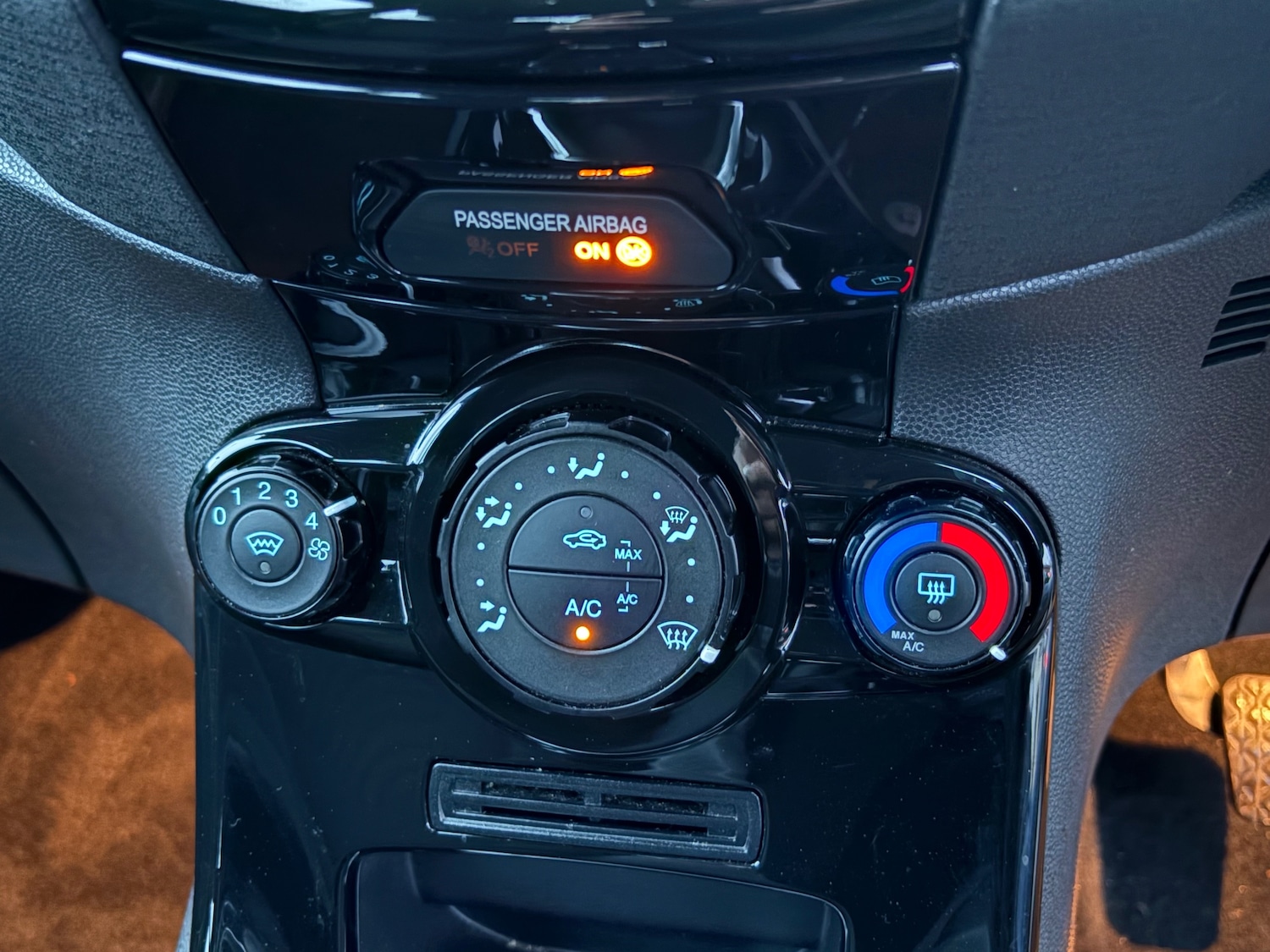 Used Ford Fiesta 2017 for sale - 78029232: Photo 11