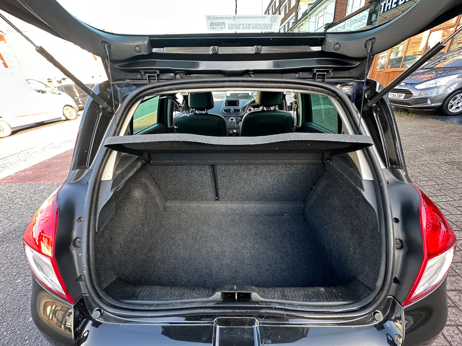 Used Renault Clio 2010 for sale - 77762435: Photo 13