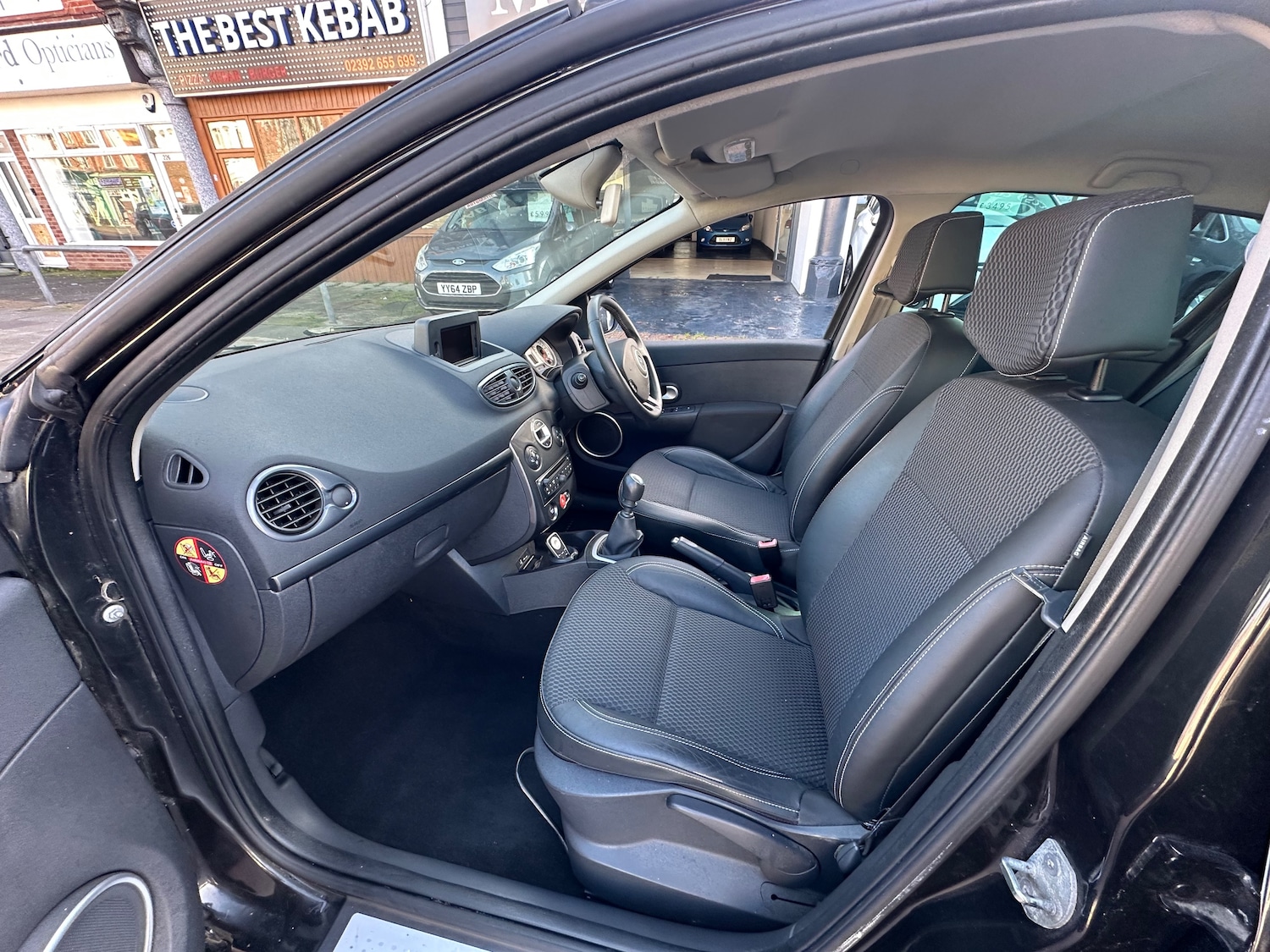 Used Renault Clio 2010 for sale - 77762435: Photo 7