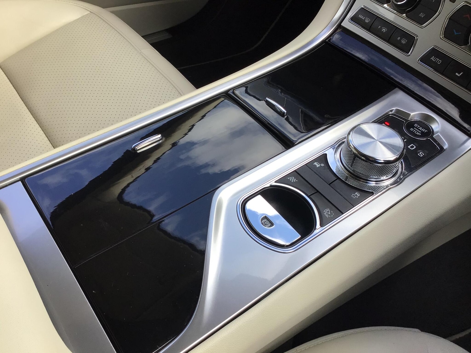 Used Jaguar XF 2011 for sale - 78063563: Photo 19