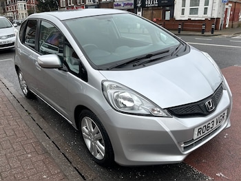 Used Honda Jazz 2013 for sale - 77762526: Photo