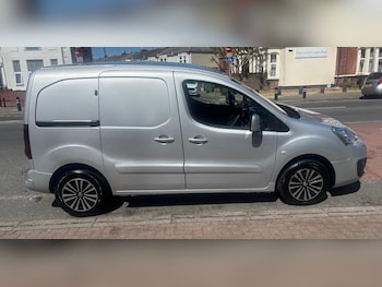 Used Peugeot Partner 2018 for sale - 78367487: Photo