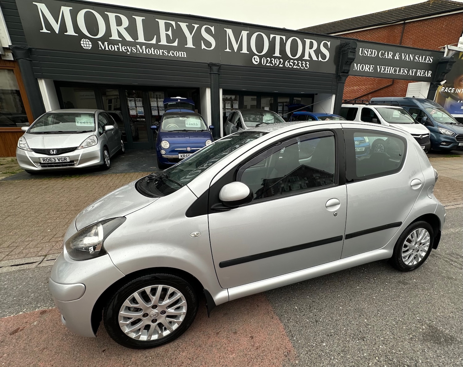 Used Toyota AYGO 2009 for sale - 77779584: Photo 8