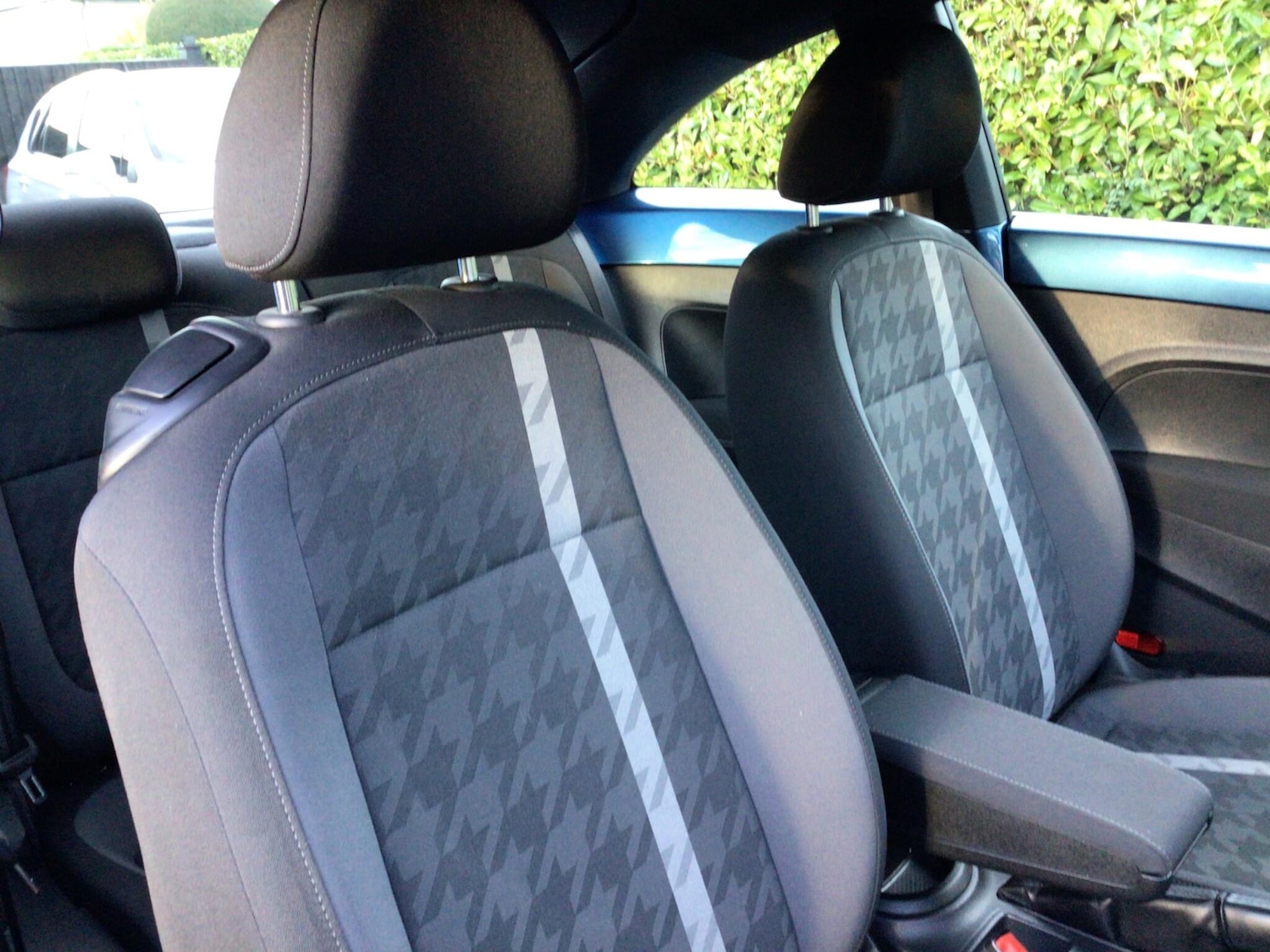 Used Volkswagen Beetle 2017 for sale - 77927793: Photo 12