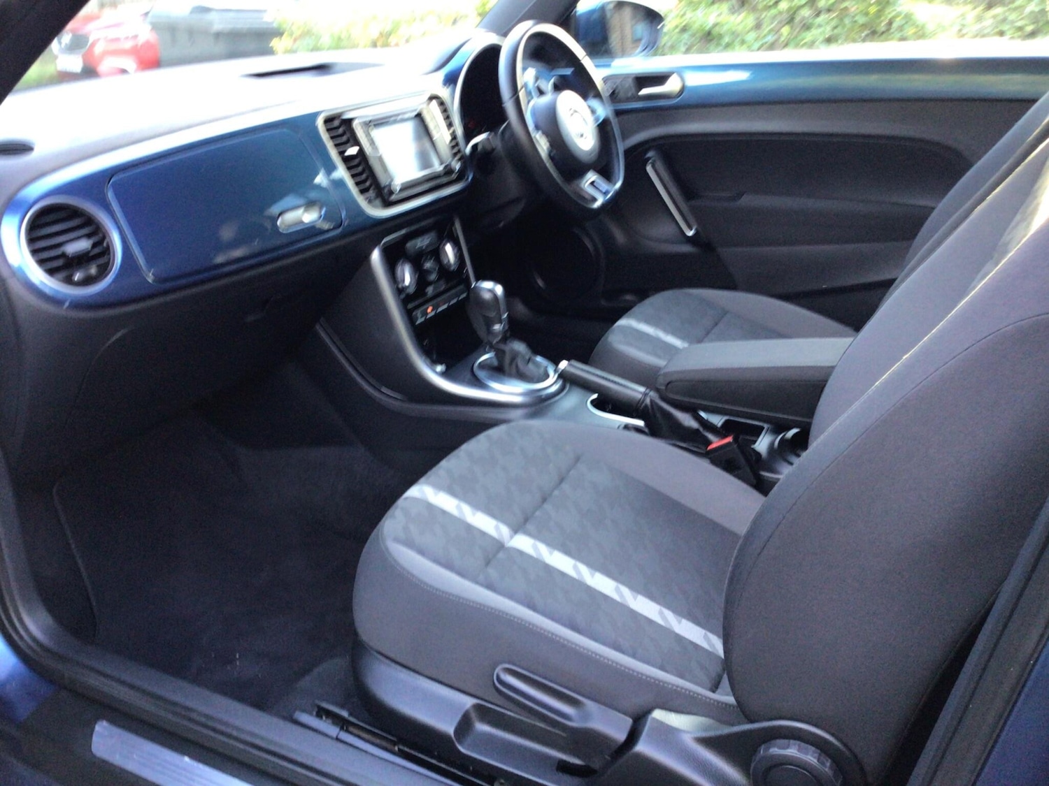 Used Volkswagen Beetle 2017 for sale - 77927793: Photo 20