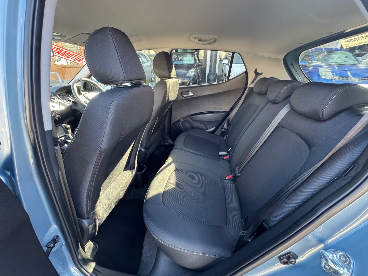 Used Hyundai i10 2018 for sale - 77762468: Photo 10