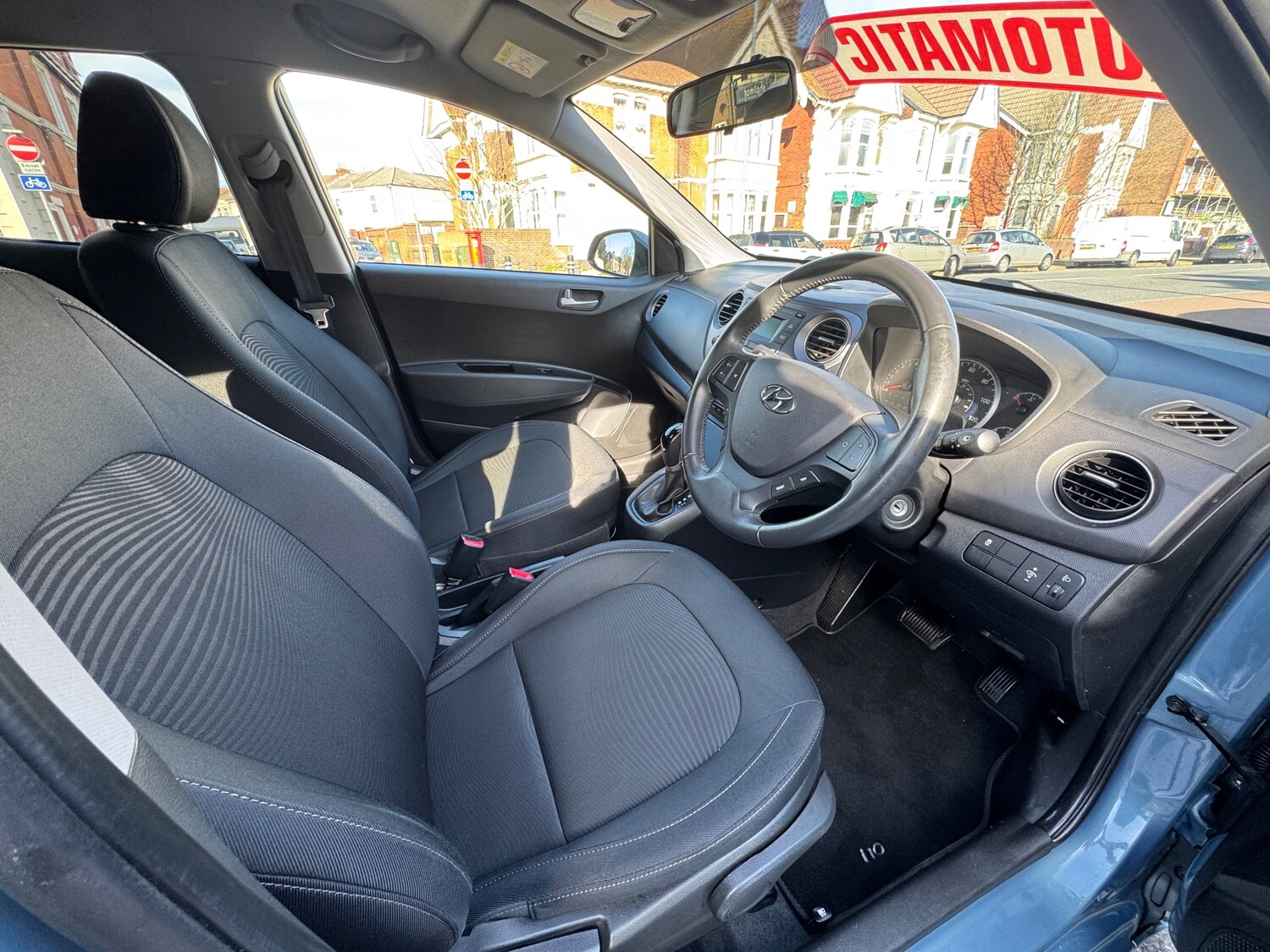 Used Hyundai i10 2018 for sale - 77762468: Photo 11