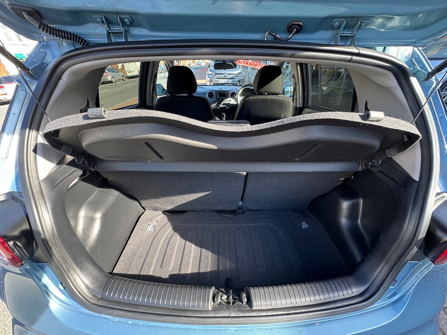 Used Hyundai i10 2018 for sale - 77762468: Photo 12