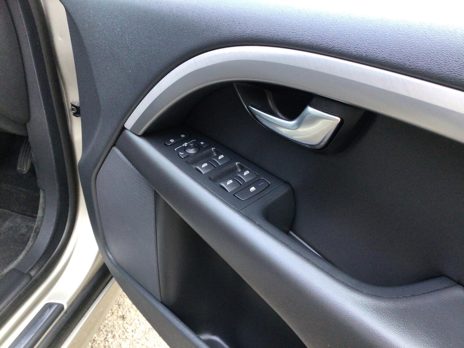 Used Volvo V70 2013 for sale - 77927789: Photo 13