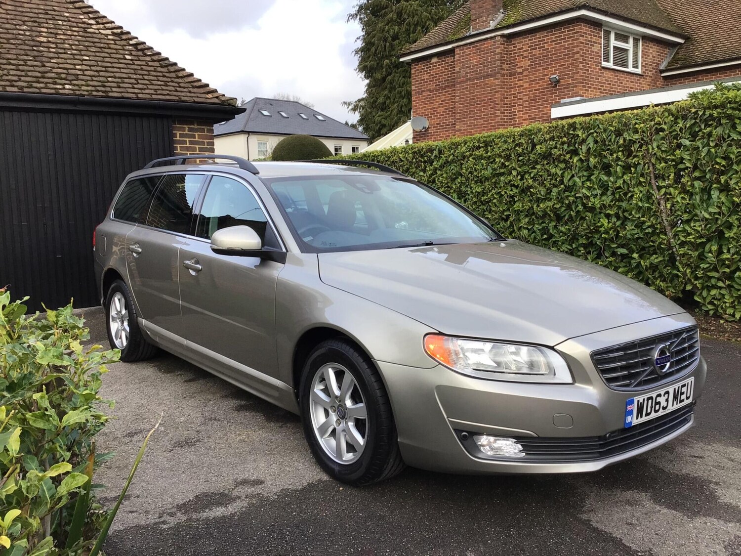 Used Volvo V70 2013 for sale - 77927789: Photo 3