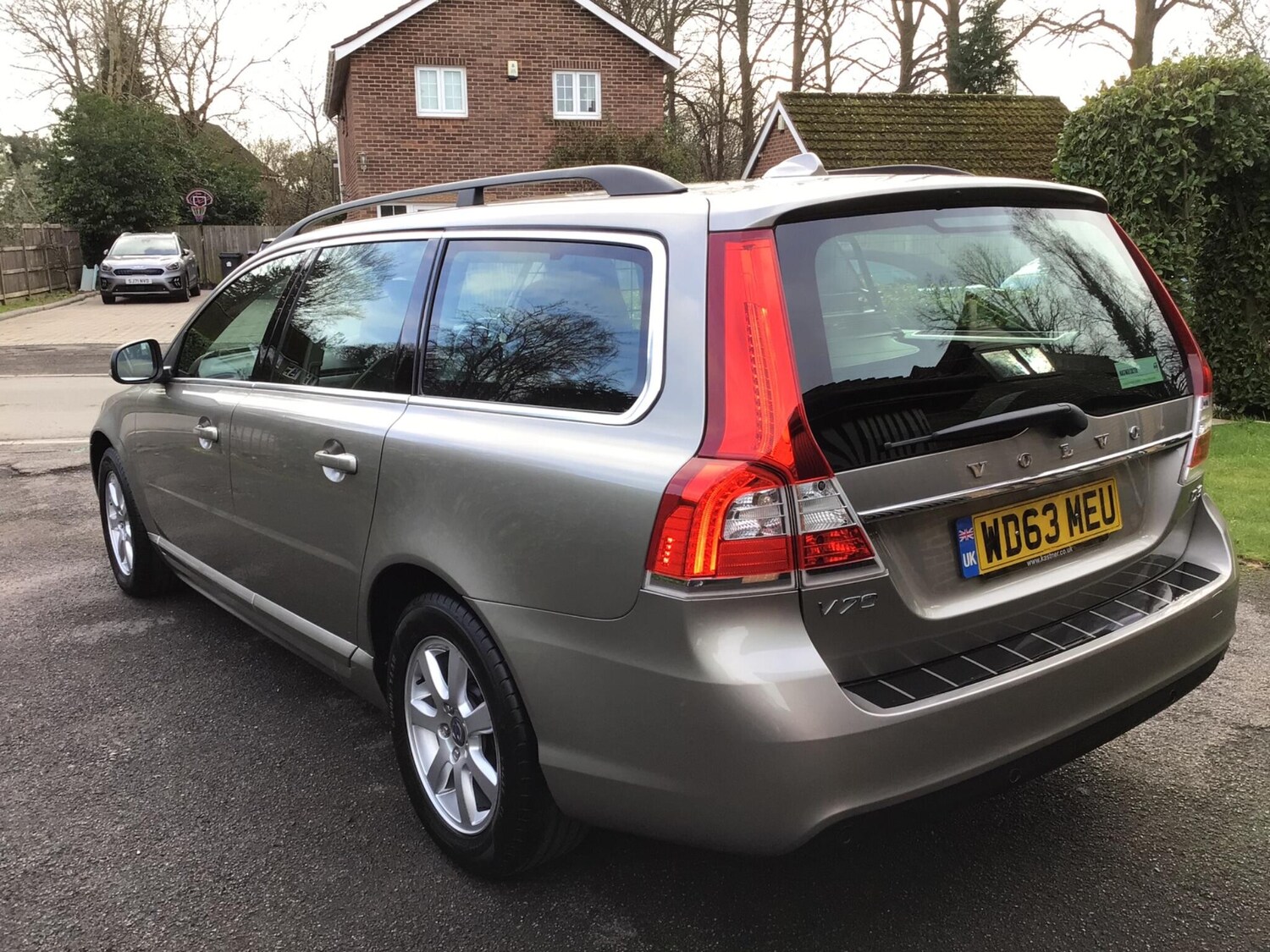 Used Volvo V70 2013 for sale - 77927789: Photo 5