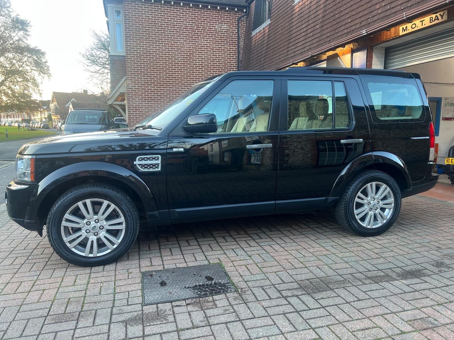 Used Land Rover Discovery 2012 for sale - 78029273: Photo 5
