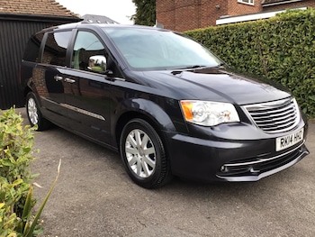 Used Chrysler Grand Voyager 2014 for sale - 77927819: Photo