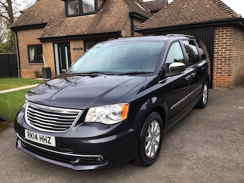 Used Chrysler Grand Voyager 2014 for sale - 77927819: Photo