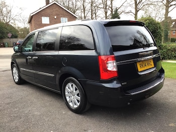 Used Chrysler Grand Voyager 2014 for sale - 77927819: Photo