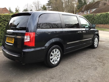 Used Chrysler Grand Voyager 2014 for sale - 77927819: Photo