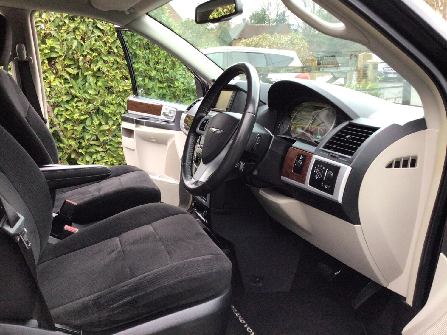 Used Chrysler Grand Voyager 2013 for sale - 77927787: Photo 8