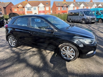 Used Hyundai i20 2015 for sale - 78009252: Photo