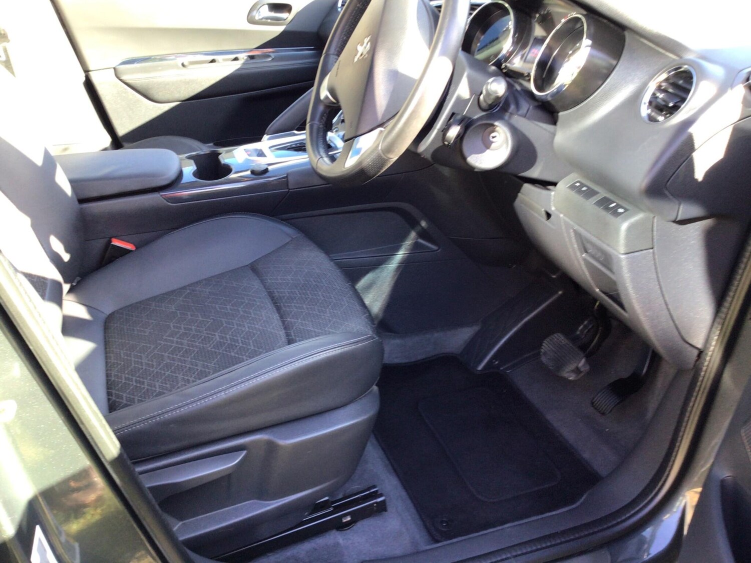 Used Peugeot 3008 2017 for sale - 77927801: Photo 5