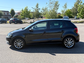 Used Volkswagen Polo 2016 for sale - 79104540: Photo
