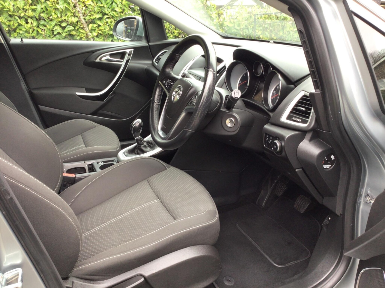 Used Vauxhall Astra 2012 for sale - 78124934: Photo 9