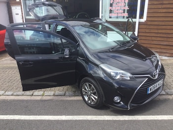 Used Toyota Yaris 2015 for sale - 78553998: Photo