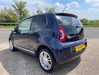 Used Volkswagen up! 2015 for sale - 78531959: Photo