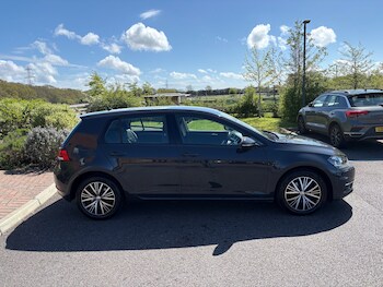 Used Volkswagen Golf 2018 for sale - 78237066: Photo