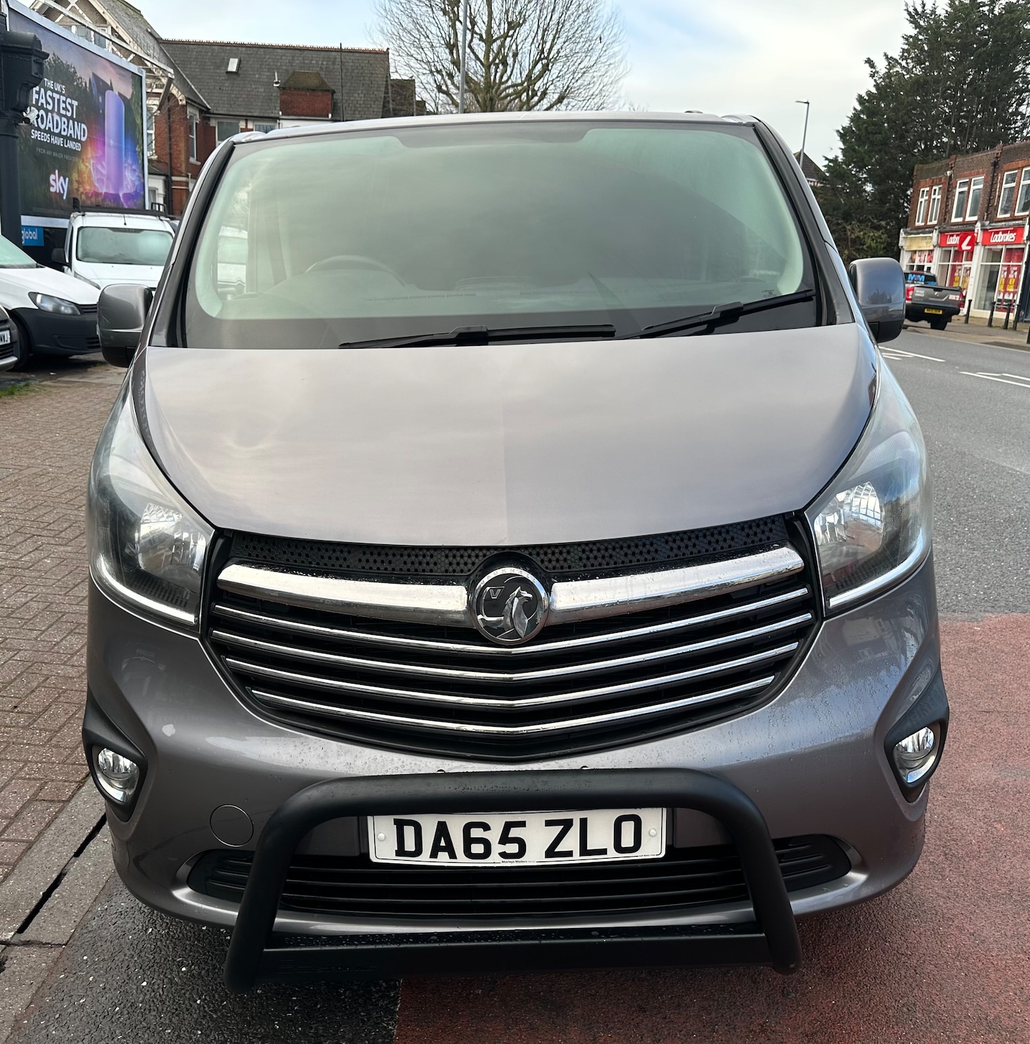 Used Vauxhall Vivaro 2015 for sale - 77931857: Photo 2