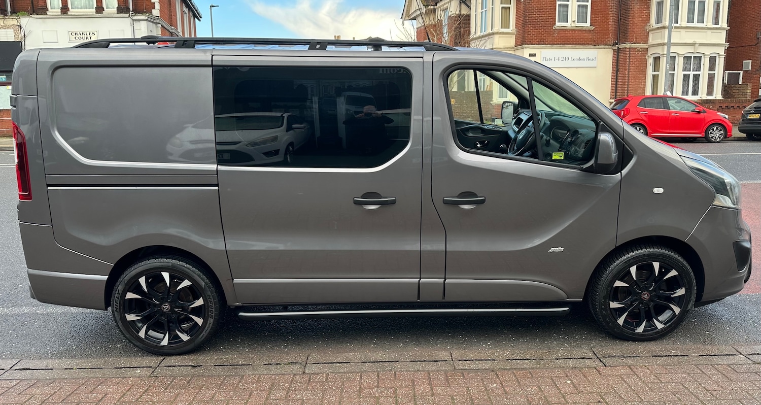 Used Vauxhall Vivaro 2015 for sale - 77931857: Photo 4