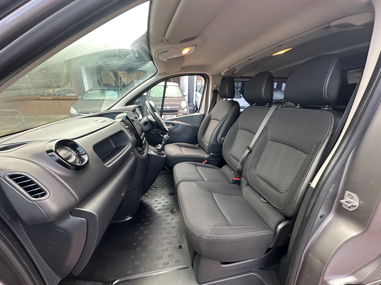 Used Vauxhall Vivaro 2015 for sale - 77931857: Photo 8