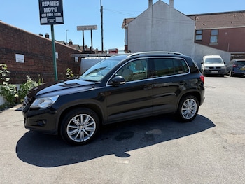 Used Volkswagen Tiguan 2010 for sale - 79187427: Photo