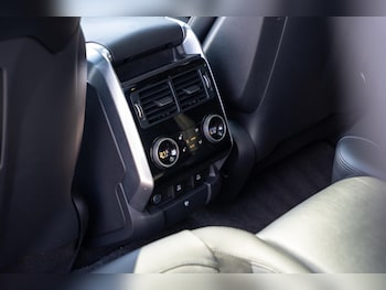 Used Land Rover Range Rover Sport 2018 for sale - 78002065: Photo