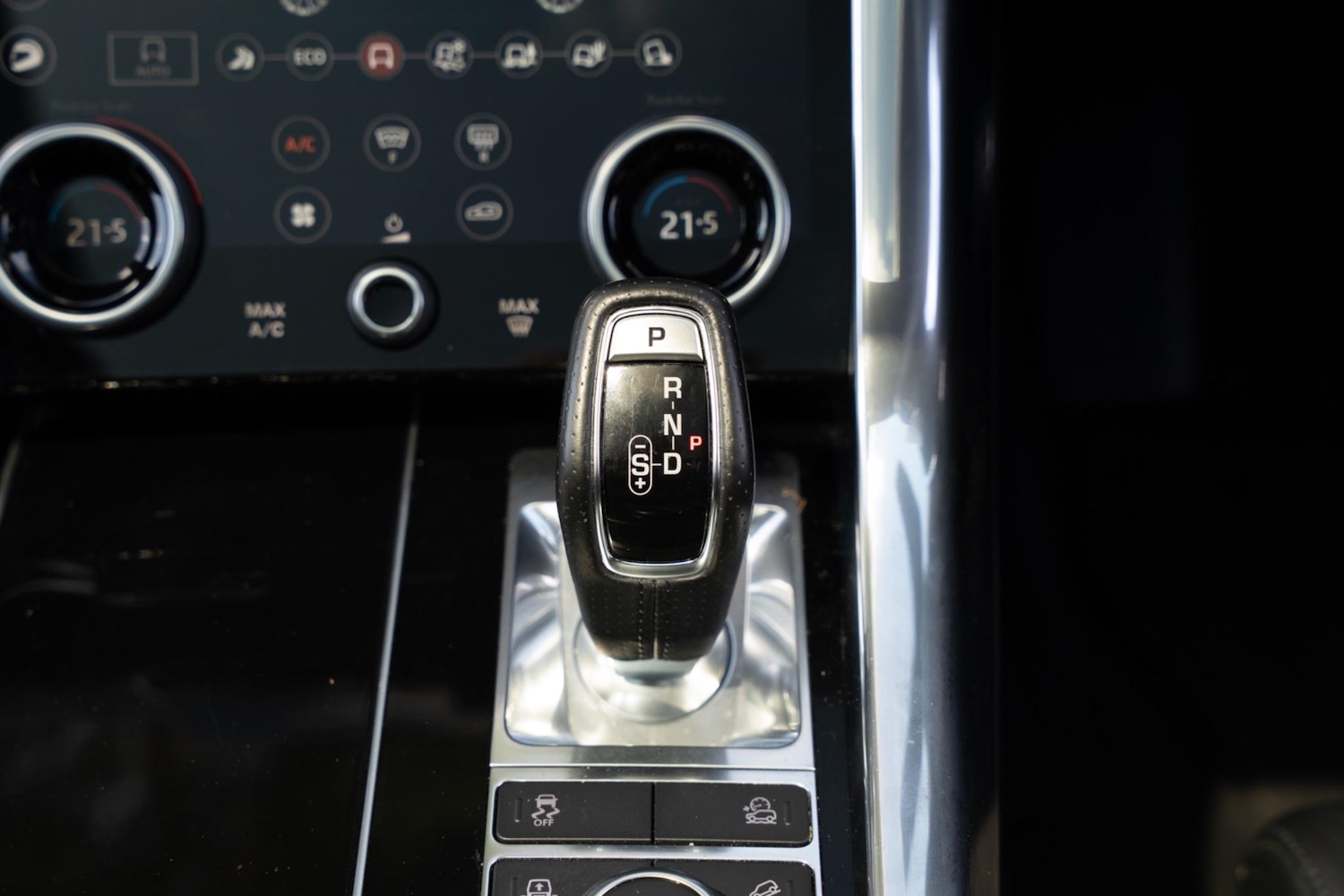 Used Land Rover Range Rover Sport 2018 for sale - 78002065: Photo 2