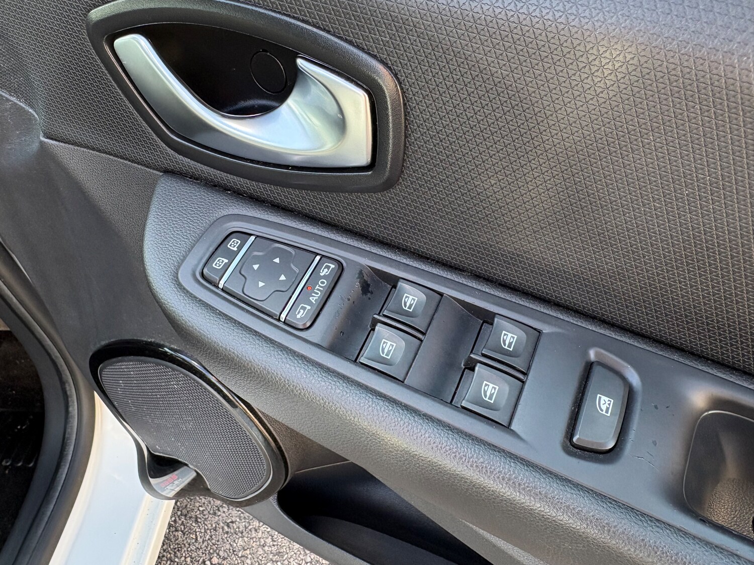 Used Renault Clio 2018 for sale - 78029230: Photo 14