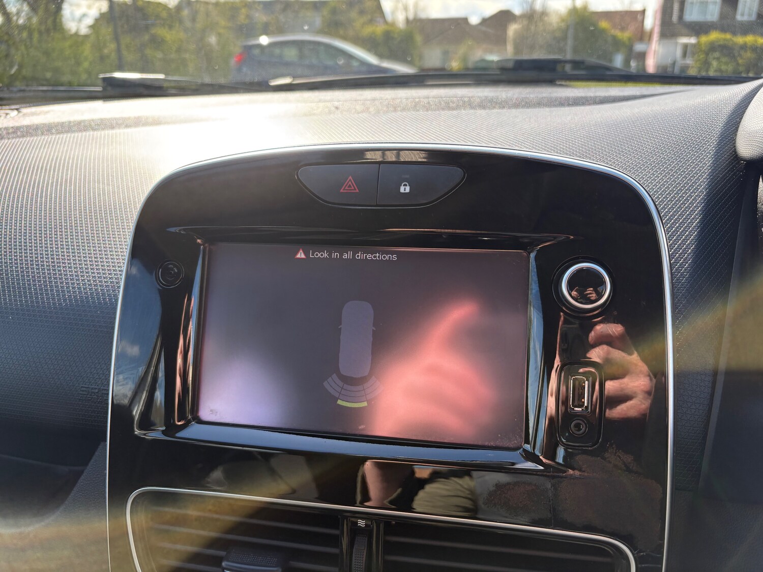 Used Renault Clio 2018 for sale - 78029230: Photo 16