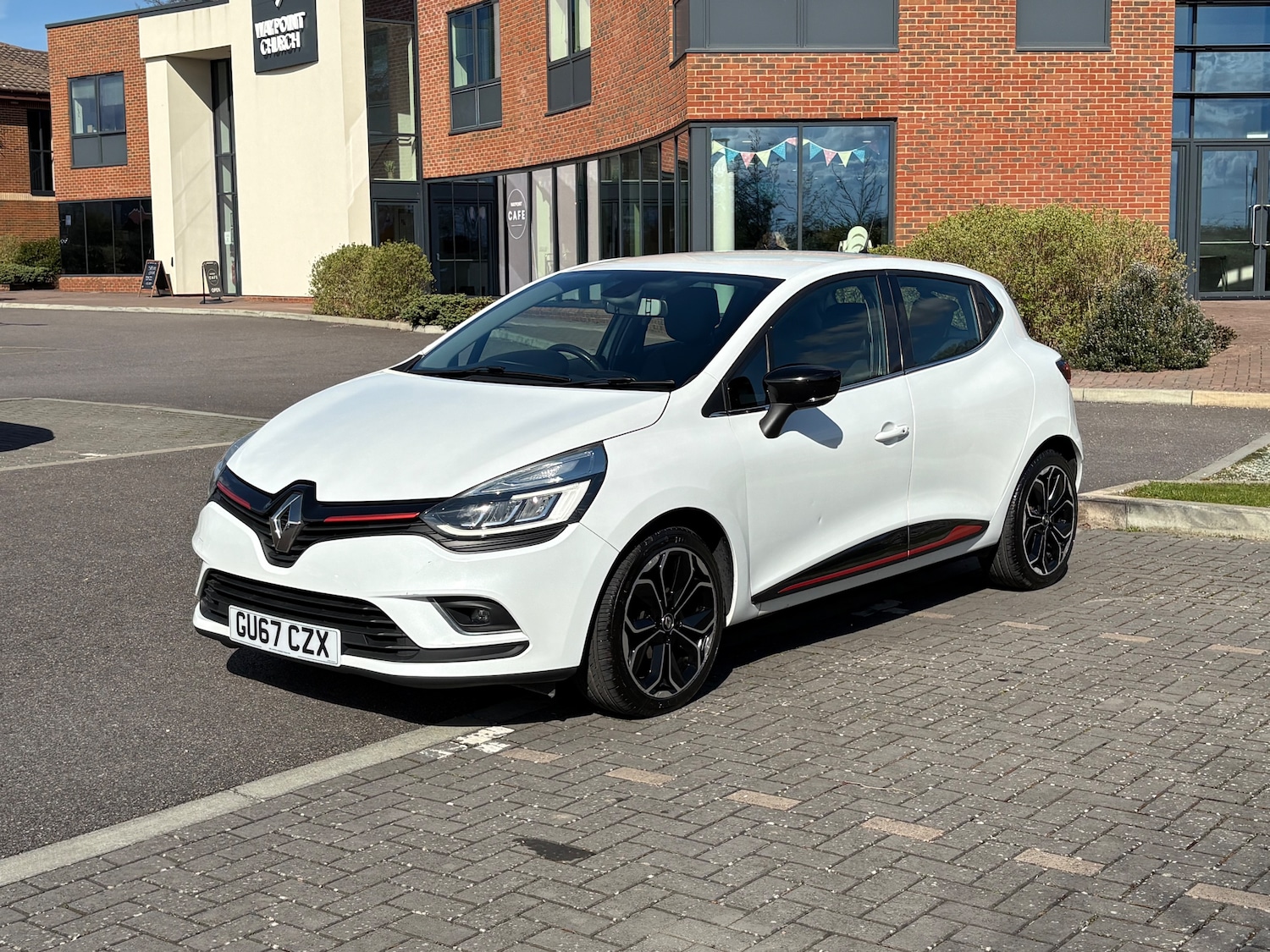 Used Renault Clio 2018 for sale - 78029230: Photo 2