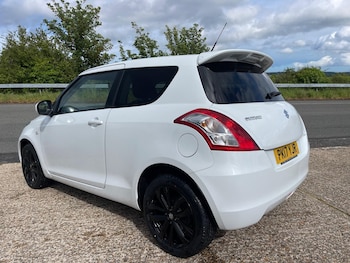 Used Suzuki Swift 2017 for sale - 78722405: Photo