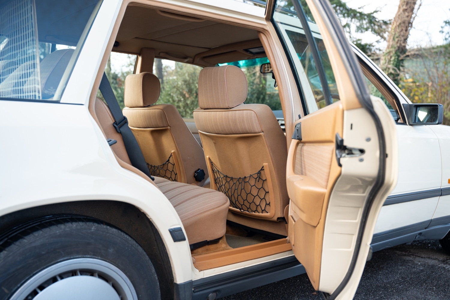 Used Mercedes-Benz 230 1989 for sale - 78002062: Photo 14