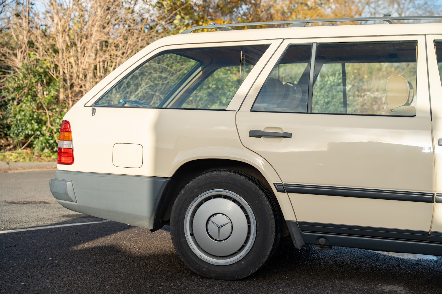 Used Mercedes-Benz 230 1989 for sale - 78002062: Photo 16