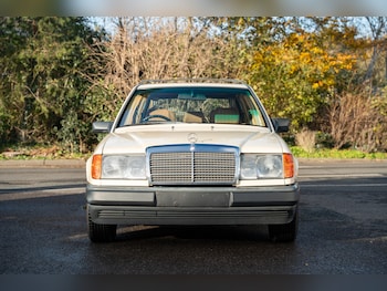 Used Mercedes-Benz 230 1989 for sale - 78002062: Photo