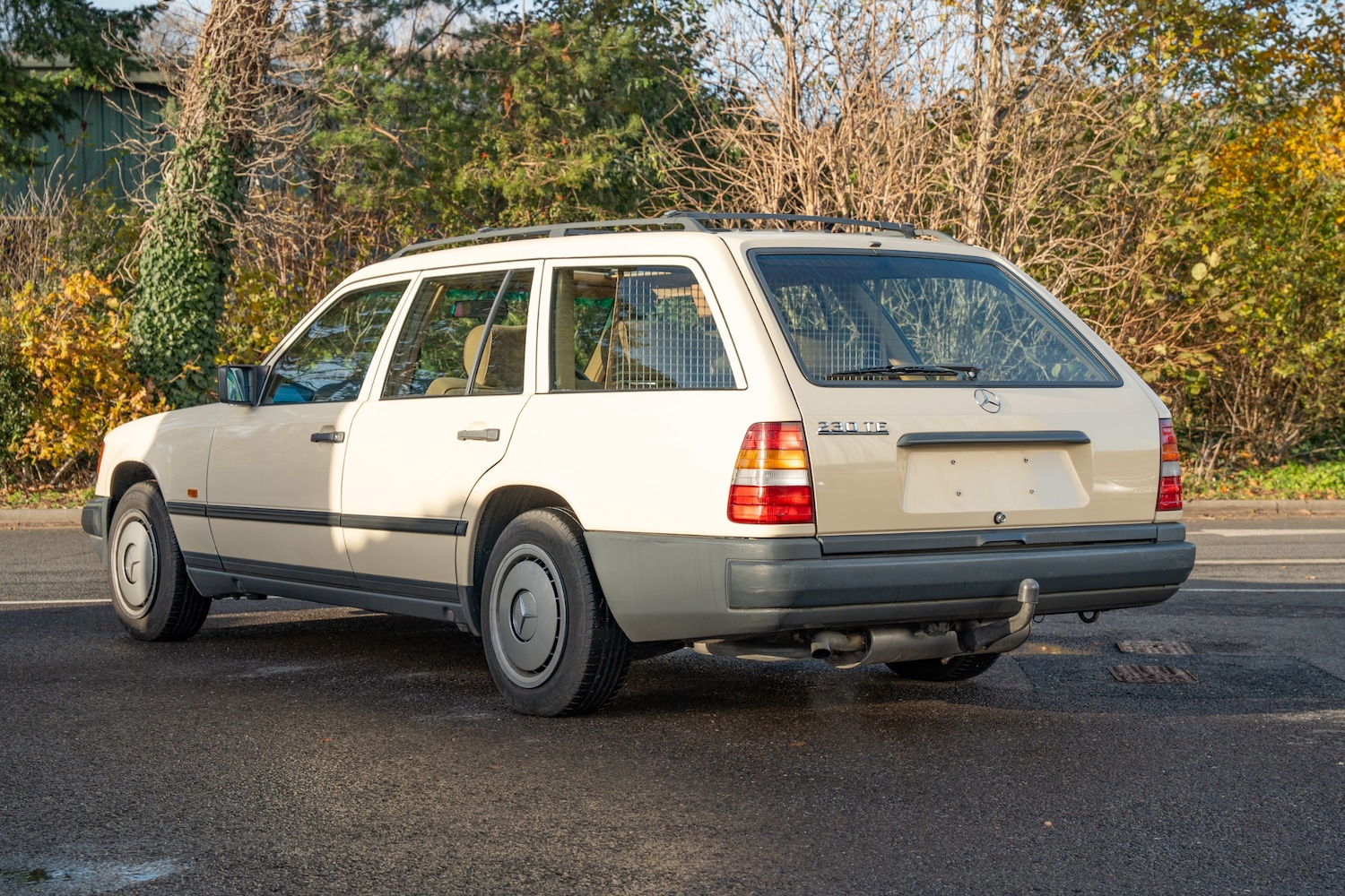 Used Mercedes-Benz 230 1989 for sale - 78002062: Photo 4