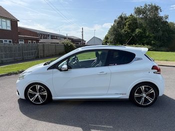 Used Peugeot 208 2015 for sale - 78864721: Photo